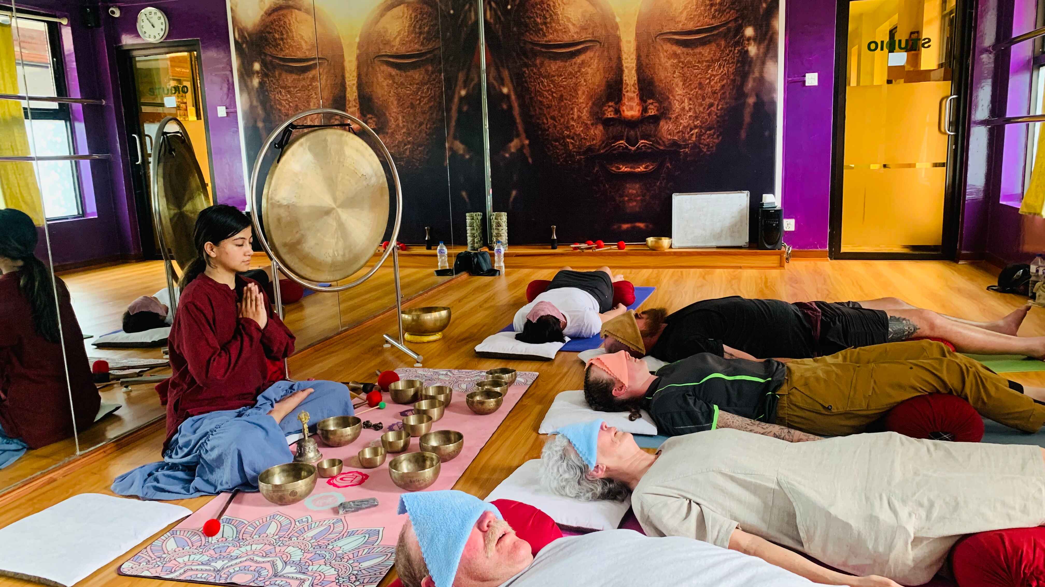 Group Sound Healing class